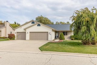 146 River Meadows DRIVE, Sheboygan Falls, WI 53085