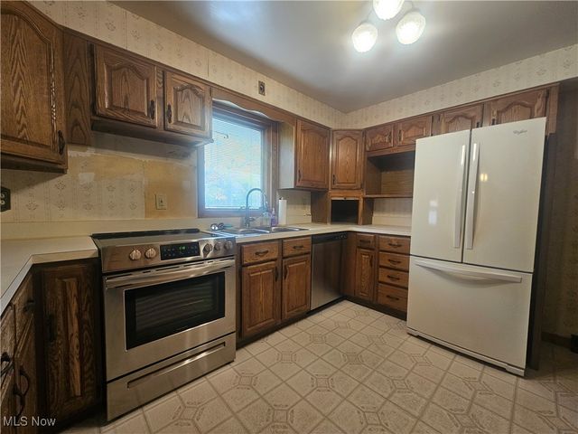 12120 Girdled Road, Concord, OH 44077