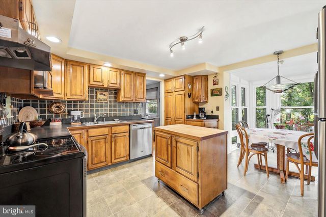 1335 STEPHEN WAY, Southampton, PA 18966