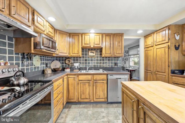 1335 STEPHEN WAY, Southampton, PA 18966