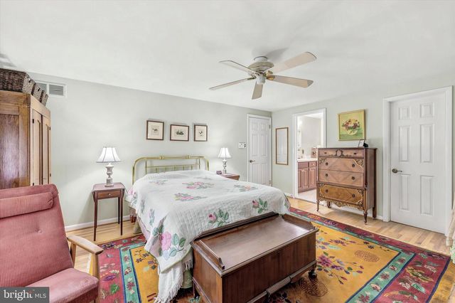 1335 STEPHEN WAY, Southampton, PA 18966