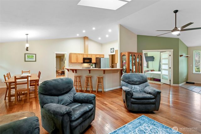 606 206 Avenue NW, Lakebay, WA 98349