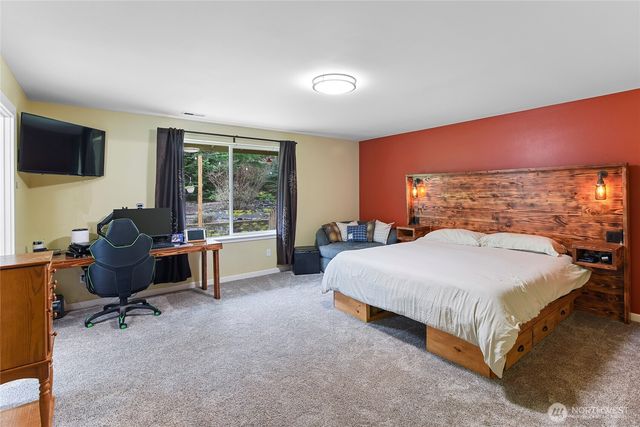 606 206 Avenue NW, Lakebay, WA 98349