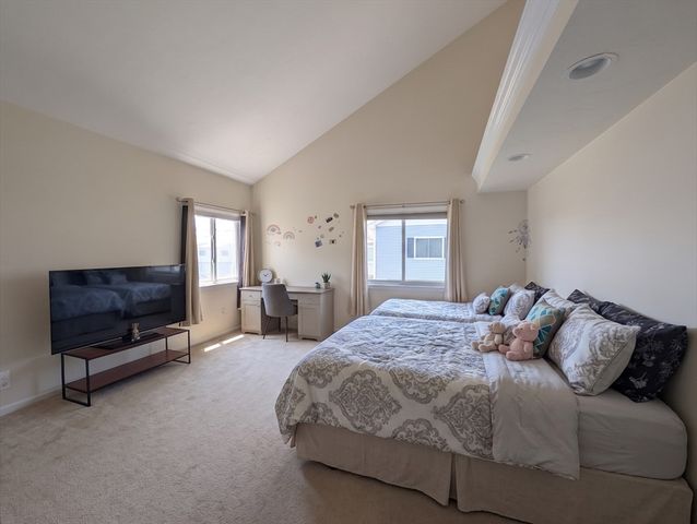 142 Algonquin Trl 142, Ashland, MA 01721