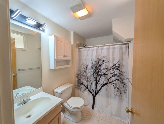 142 Algonquin Trl 142, Ashland, MA 01721