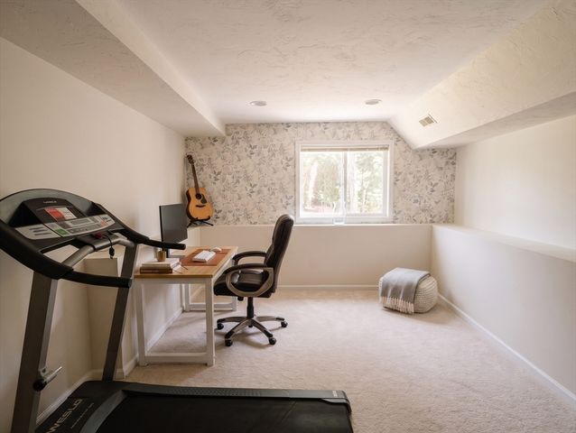 142 Algonquin Trl 142, Ashland, MA 01721