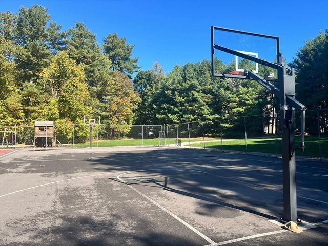 142 Algonquin Trl 142, Ashland, MA 01721