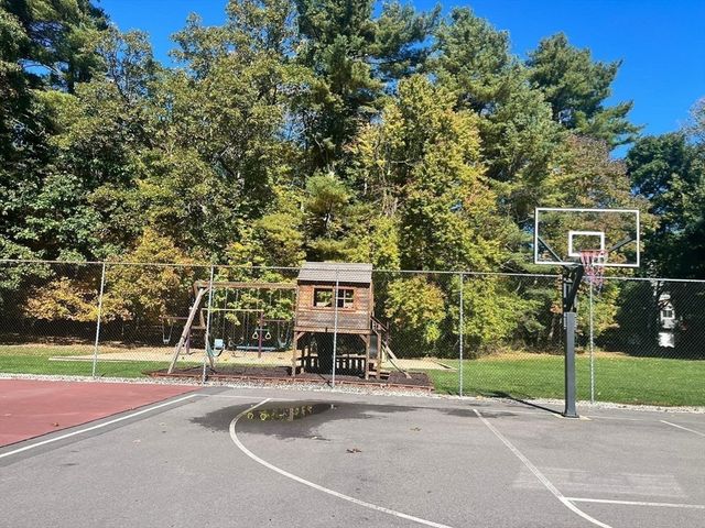 142 Algonquin Trl 142, Ashland, MA 01721