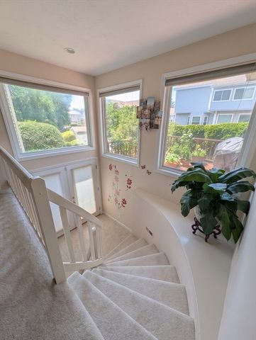 142 Algonquin Trl 142, Ashland, MA 01721