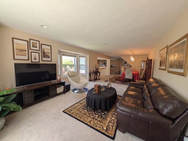 142 Algonquin Trl 142, Ashland, MA 01721