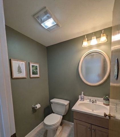 142 Algonquin Trl 142, Ashland, MA 01721