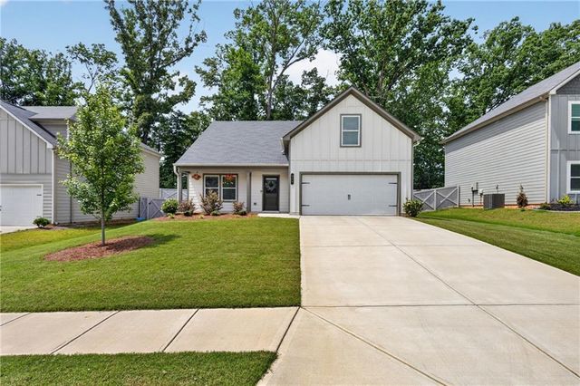 366 Fox Creek Dr, Braselton, GA 30517