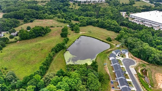 366 Fox Creek Dr, Braselton, GA 30517