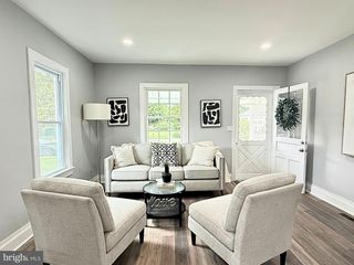 108 MAPLE SHADE AVE, Hamilton, NJ 08690