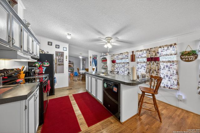 350 Parkfield, Pleasanton, TX 78064