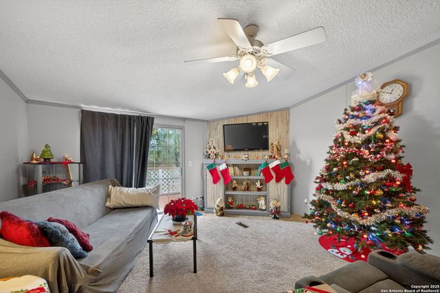 350 Parkfield, Pleasanton, TX 78064