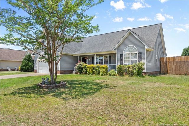 5946 Lillytrotter Drive, Hope Mills, NC 28348