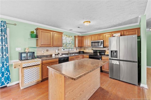 5946 Lillytrotter Drive, Hope Mills, NC 28348