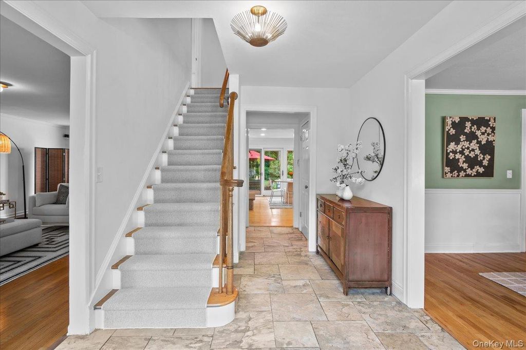 127 Harmon Avenue, Pelham, NY 10803 — photo 3