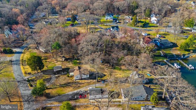 8108 FOREST GLEN DR, Pasadena, MD 21122