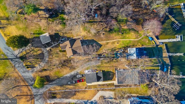 8108 FOREST GLEN DR, Pasadena, MD 21122