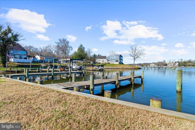 8108 FOREST GLEN DR, Pasadena, MD 21122