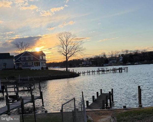 8108 FOREST GLEN DR, Pasadena, MD 21122