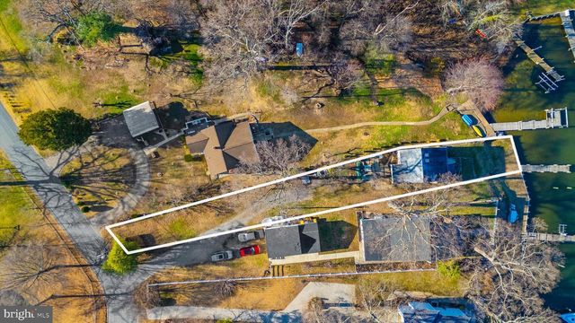 8108 FOREST GLEN DR, Pasadena, MD 21122