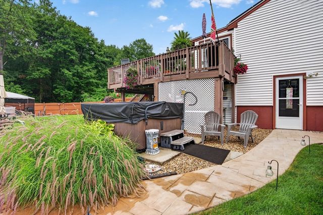 17 Coach Rd, Billerica, MA 01862
