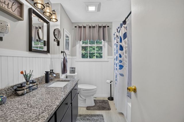 17 Coach Rd, Billerica, MA 01862