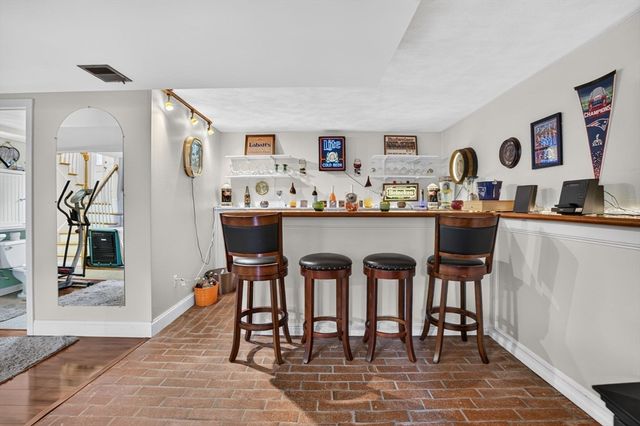 17 Coach Rd, Billerica, MA 01862