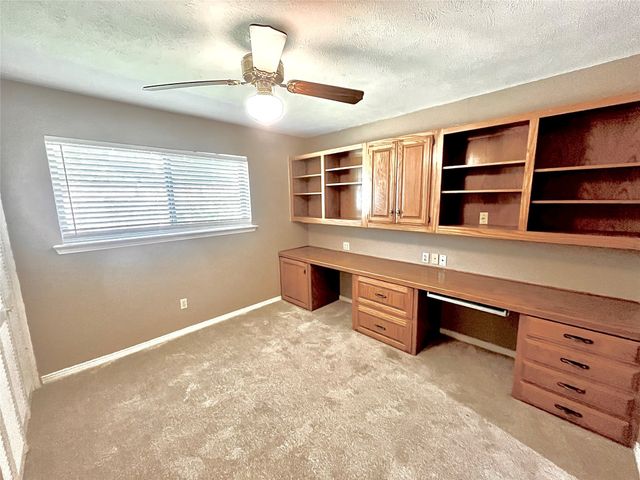 15555 Mosscove Circle, Dallas, TX 75248