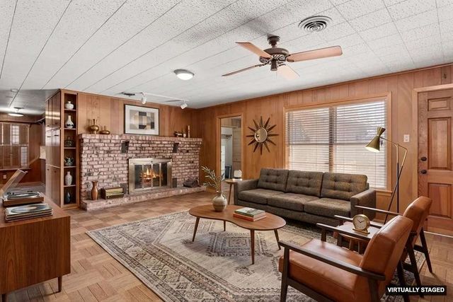 601 Overhill Dr, Kerrville, TX 78028