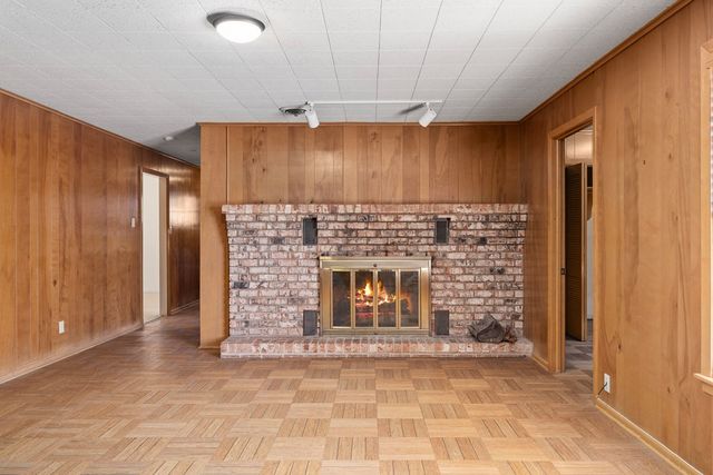 601 Overhill Dr, Kerrville, TX 78028