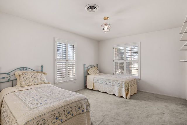 601 Overhill Dr, Kerrville, TX 78028