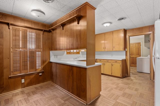 601 Overhill Dr, Kerrville, TX 78028