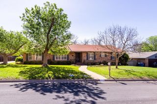 601 Overhill Dr, Kerrville, TX 78028