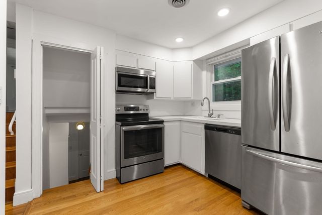 109 Wallis Road, Brookline, MA 02467