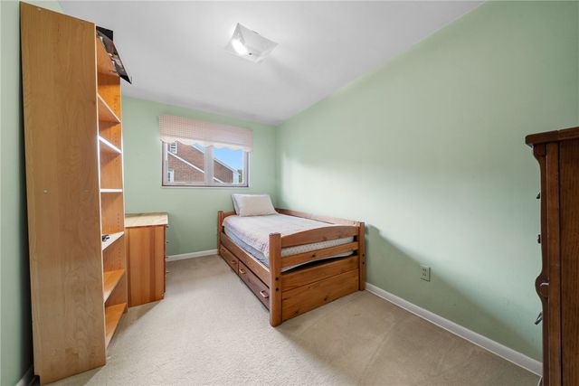505 Oxford Blvd, Mt Lebanon, PA 15243