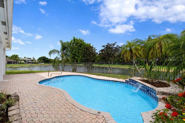 12800 Yardley Drive, Boca Raton, FL 33428