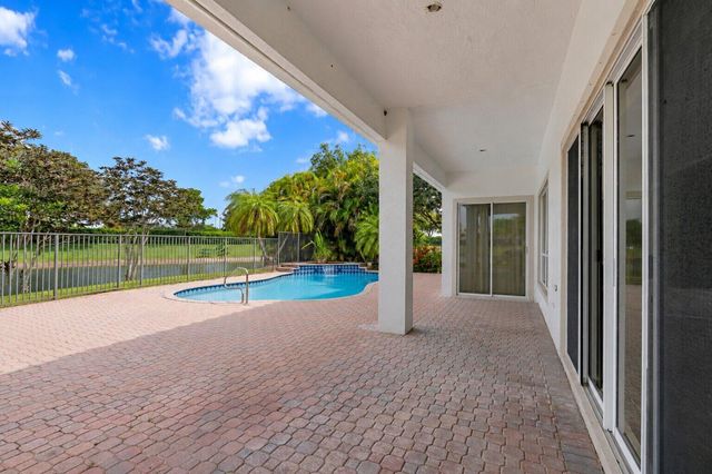 12800 Yardley Drive, Boca Raton, FL 33428