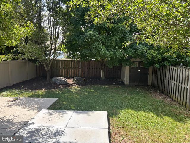 292 MAPLE DR, Hanover, PA 17331