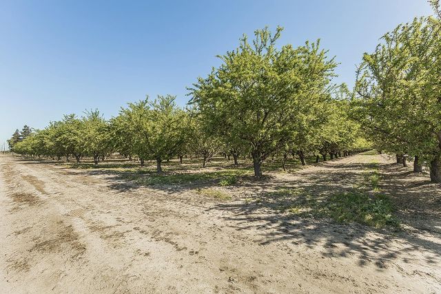 5290 N Bishop Avenue, Fresno, CA 93723