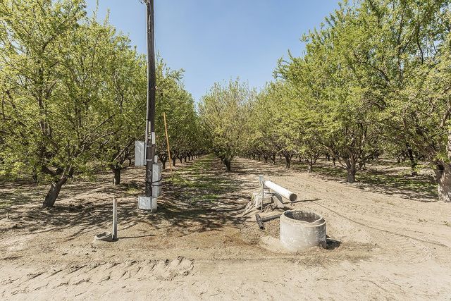 5290 N Bishop Avenue, Fresno, CA 93723