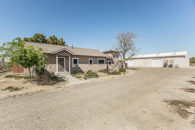 5290 N Bishop Avenue, Fresno, CA 93723