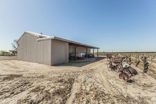 5290 N Bishop Avenue, Fresno, CA 93723