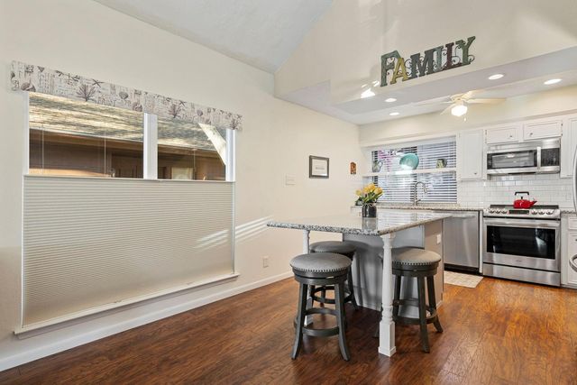 659 Davis Road, League City, TX 77573