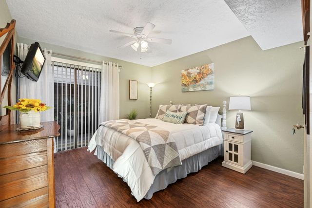 659 Davis Road, League City, TX 77573