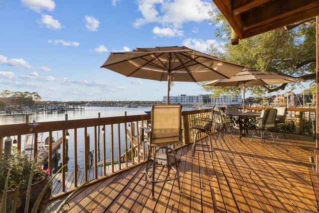 659 Davis Road, League City, TX 77573