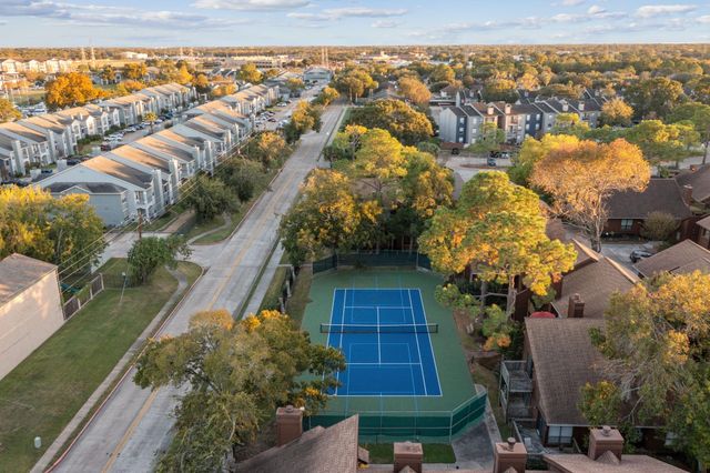 659 Davis Road, League City, TX 77573